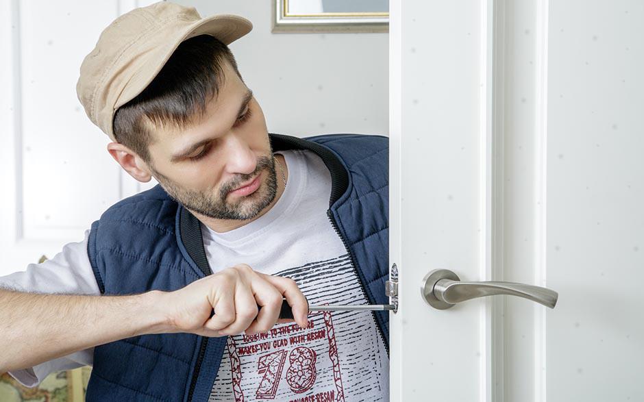 combien coute un serrurier pour ouvrir une porte Reims